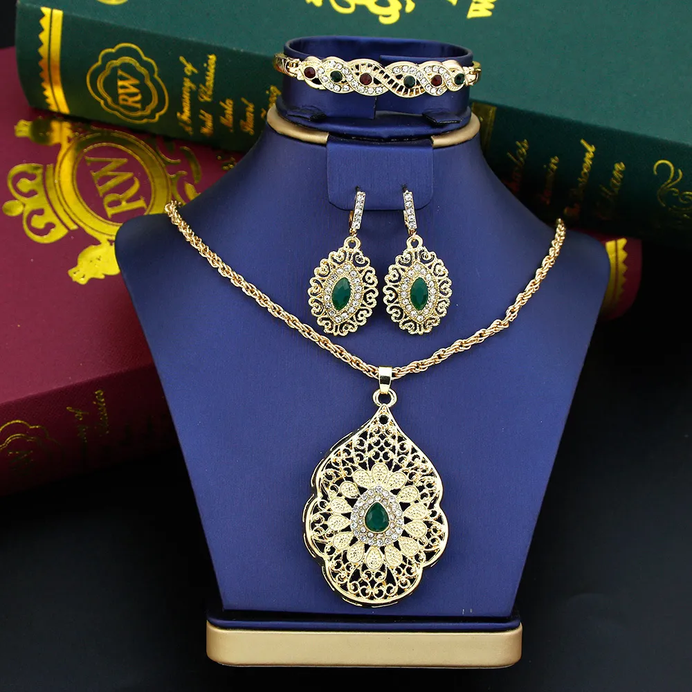 Set di gioielli da sposa Sunspicems Color oro Marocco Sposa per donna Collana con pendente in cristallo arabo Orecchino a goccia Bracciale con polsino sottile 230804