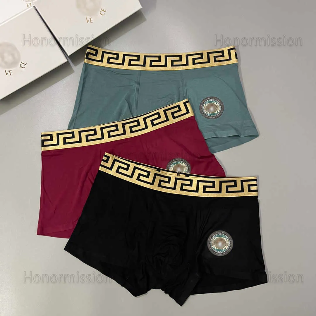 Designer Luxury Versage Mens Classic Underwear Solid Color Boxer Pants  Cotton Breathable Comfortable Underpants Three Piece With Box 08048 From  Yesun_man88, $16.54