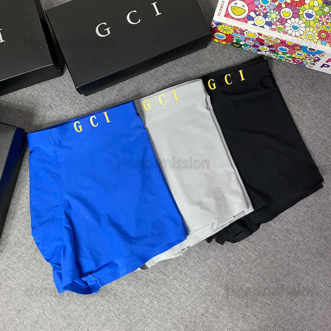 Designer Luxury ggity Mens Classic Underwear Solid Color Boxer Pants Cotton Breathable Comfortable Underpants Three Piece With Box 08042
