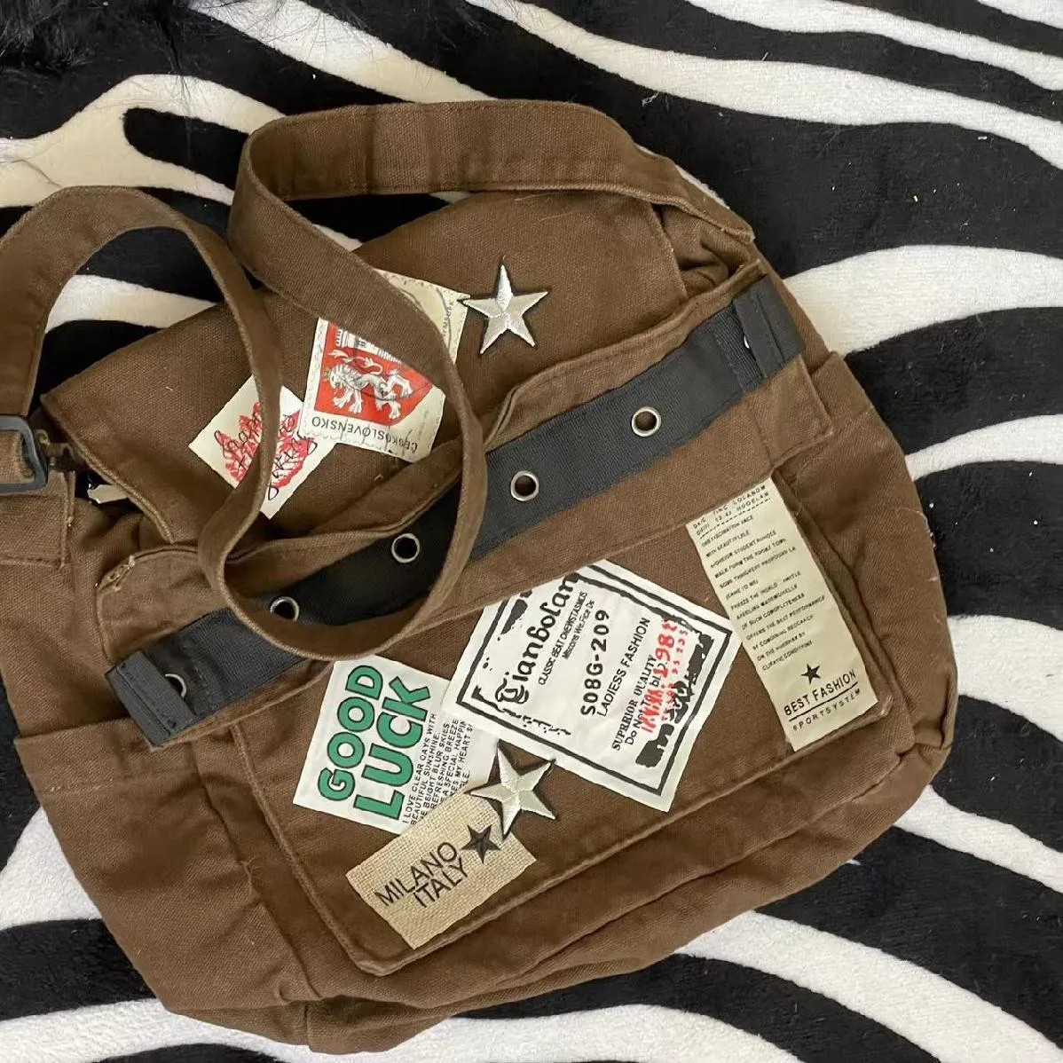 Y2K Brown Canvas Messenger Bag With Star Patch Perfect For Students, Street Style, And College Cross Body Canvas Bag Book Included 230804 From Zhao006, $15.04 | DHgate.Com Y2K Brown Canvas Messenger Bag With Star Patch Perfect For Students, Street Style, And College Cross Body Canvas Bag Book Included 230804 From Zhao006, $15.04 | DHgate.Com
