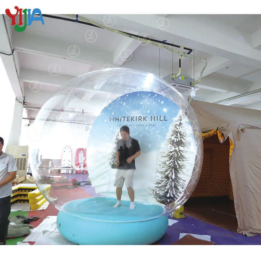 Bola de neve inflável transparente de alta qualidade decoração de tamanho do corpo ao ar livre Bola de neve inflável decoração de natal