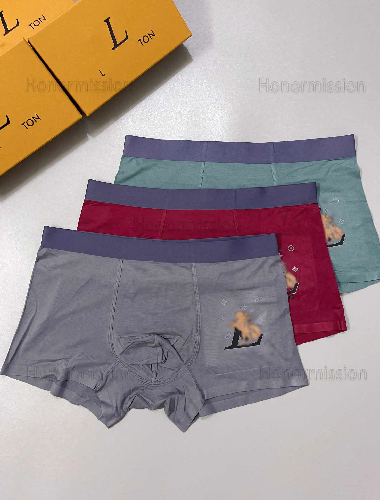 2024 Designer Louiseitys Mens Classic Underwear Solid Color Boxer broek Katoen Ademvol comfortabele onderbroek Drie -delige met doos 080412