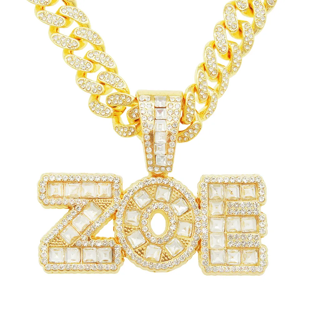 Hip Hop Hommes Rappeur diamant pendentif collier en or brillant ZOE lettres pendentif micro-insert bijoux en zircon accessoire de boîte de nuit Chandail Clavicule chaîne cubaine 1630