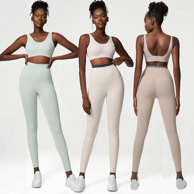 Tute da donna Tuta da yoga nuda senza cuciture Set di abbigliamento sportivo di grandi dimensioni Fitness da corsa transfrontaliero