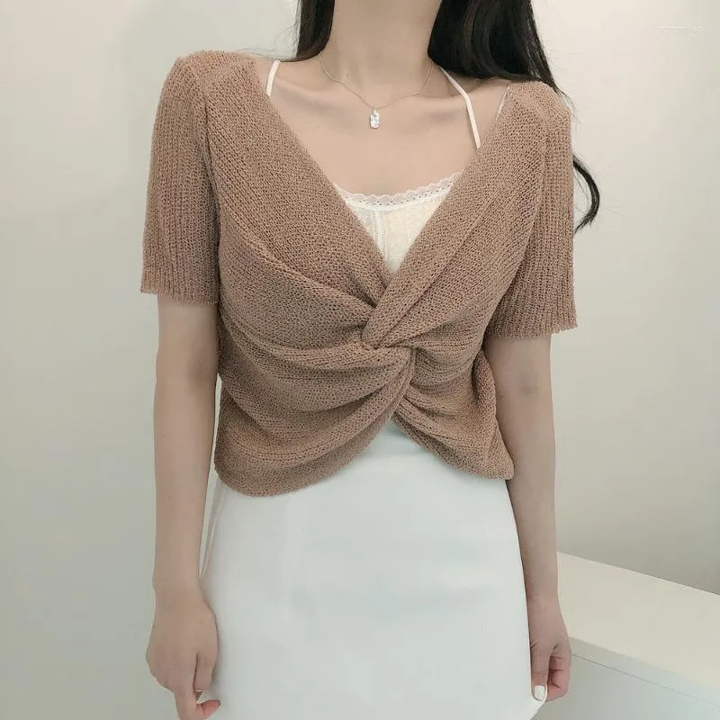 Pulls pour femmes Blouses pour femmes solide coréen printemps/été col en v devant et dos avec deux boutons ouverts Design à la mode court haut en tricot