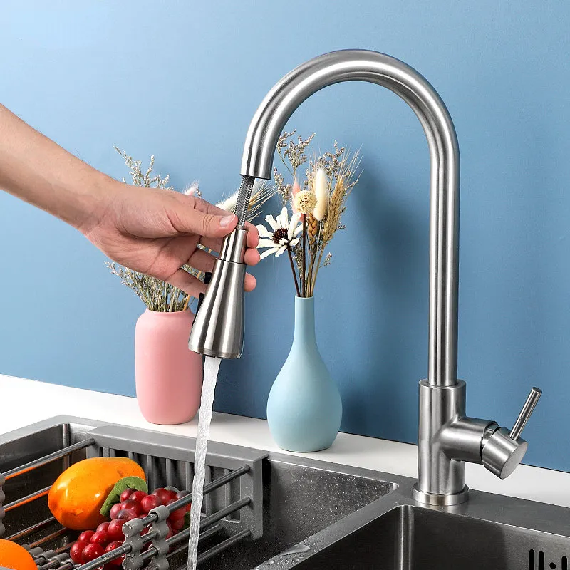 Svart borstat kökskran Dra ut Spout Kitchen Sink Mixer Tap Stream Sprayer Head 360 Rotation Kitchen Faucet Torneira