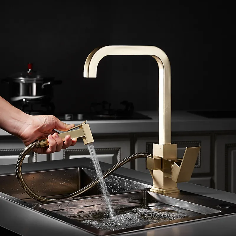 Brushed Gold Brass Kitchen Faucets Hot and cold water Rotation Kitchen Faucets With Pull Spray Gun