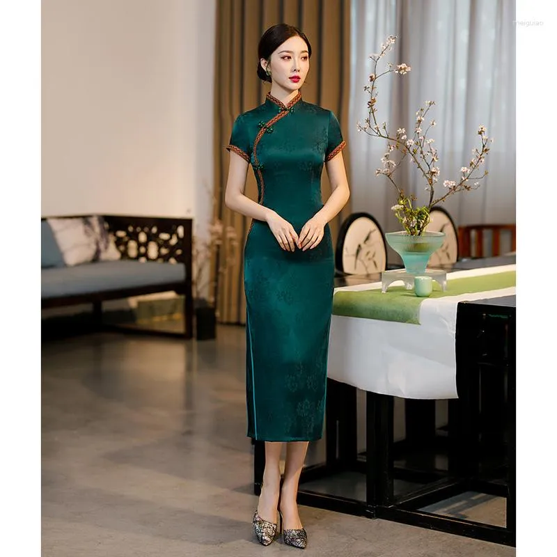 Etniska kläder kinesiska traditionella satinstativ krage jacquard hög slit cheongsam kvinnor eleganta gröna party klänningar vietnamese ao dai