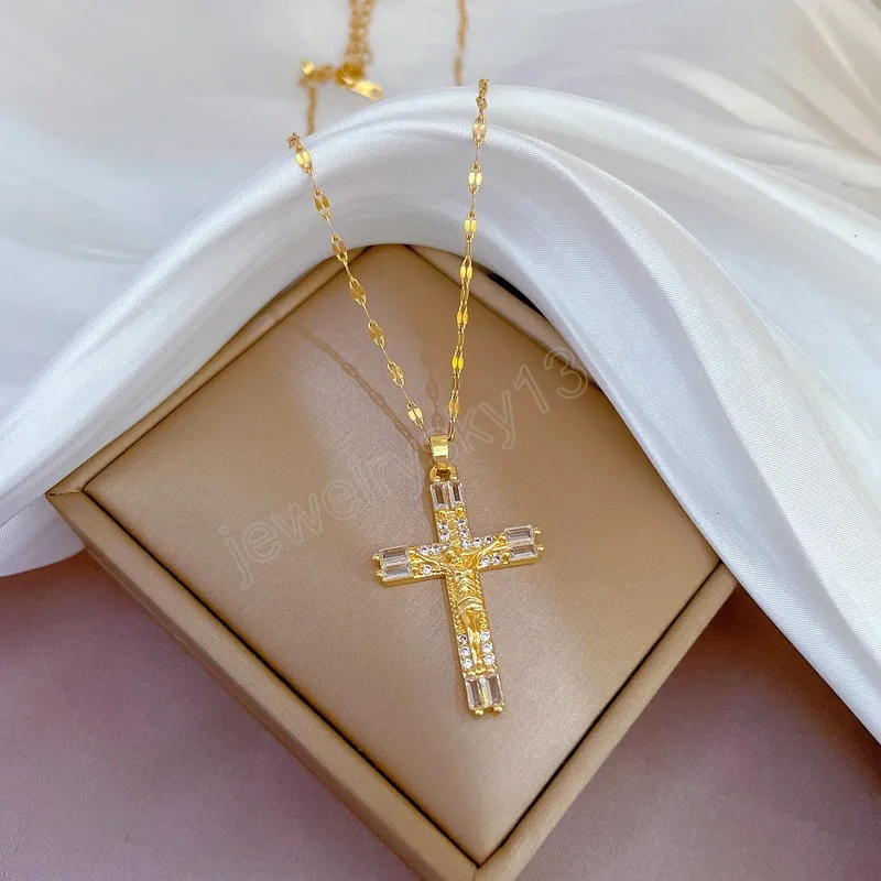 Utsökta mode titanstål tvärhalsband personlighet Mikrouppsättning Zirkon Jesus God Pendant Charm smycken Tillbehör gåvor