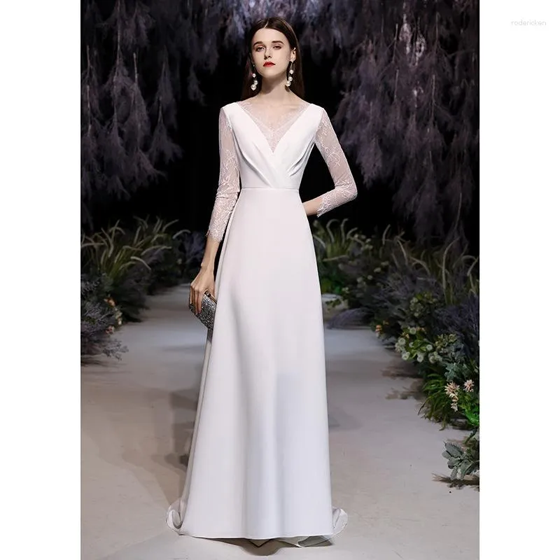 Ethnic Clothing Elegant V-Neck Backless Wedding Dresses Bridal