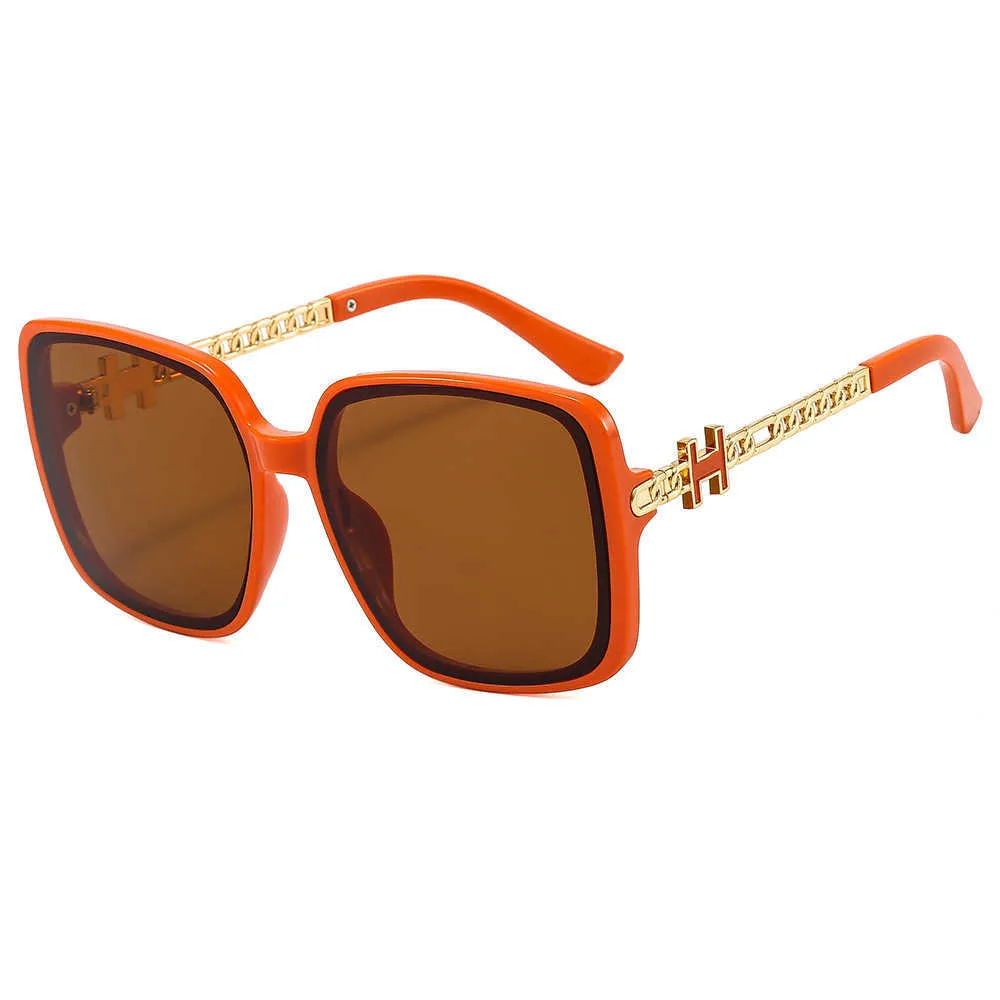 2024 New luxury designer sunglasses Fashion Love Ma Tiktok Net Red H Family Sunglasses Chain Women`s Glasses