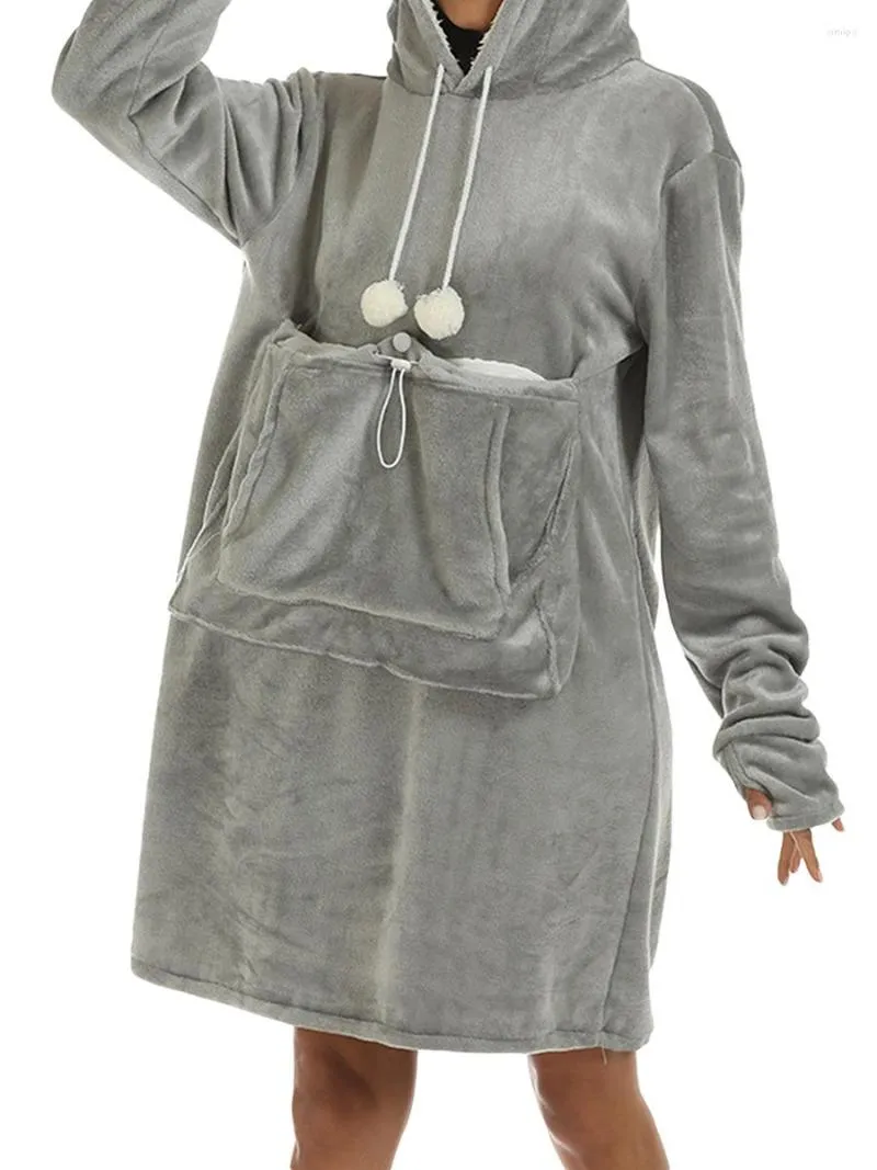 Ensemble pyjama confortable en flanelle pour femme avec sweat à capuche en peluche, poche kangourou et manches longues – Vêtements de détente chauds pour les nuits d'hiver