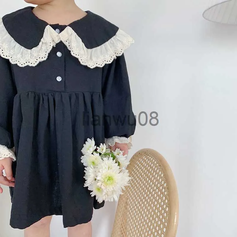 Flickans klänningar vårens höst baby flickor bomullsmode spetare lapptäcke klänning koreansk stil tjej långärmad vridning krage söta klänningar x0806