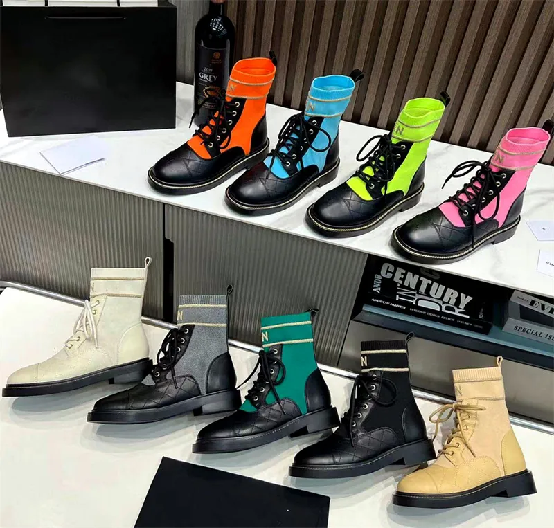 Leren dameslaarzen Modeontwerper Dames Doc Martens Luxe designer Woestijnlaarzen In kleur bijpassende geborduurde elastische laarzen korte pijpen Ridderlaarsband