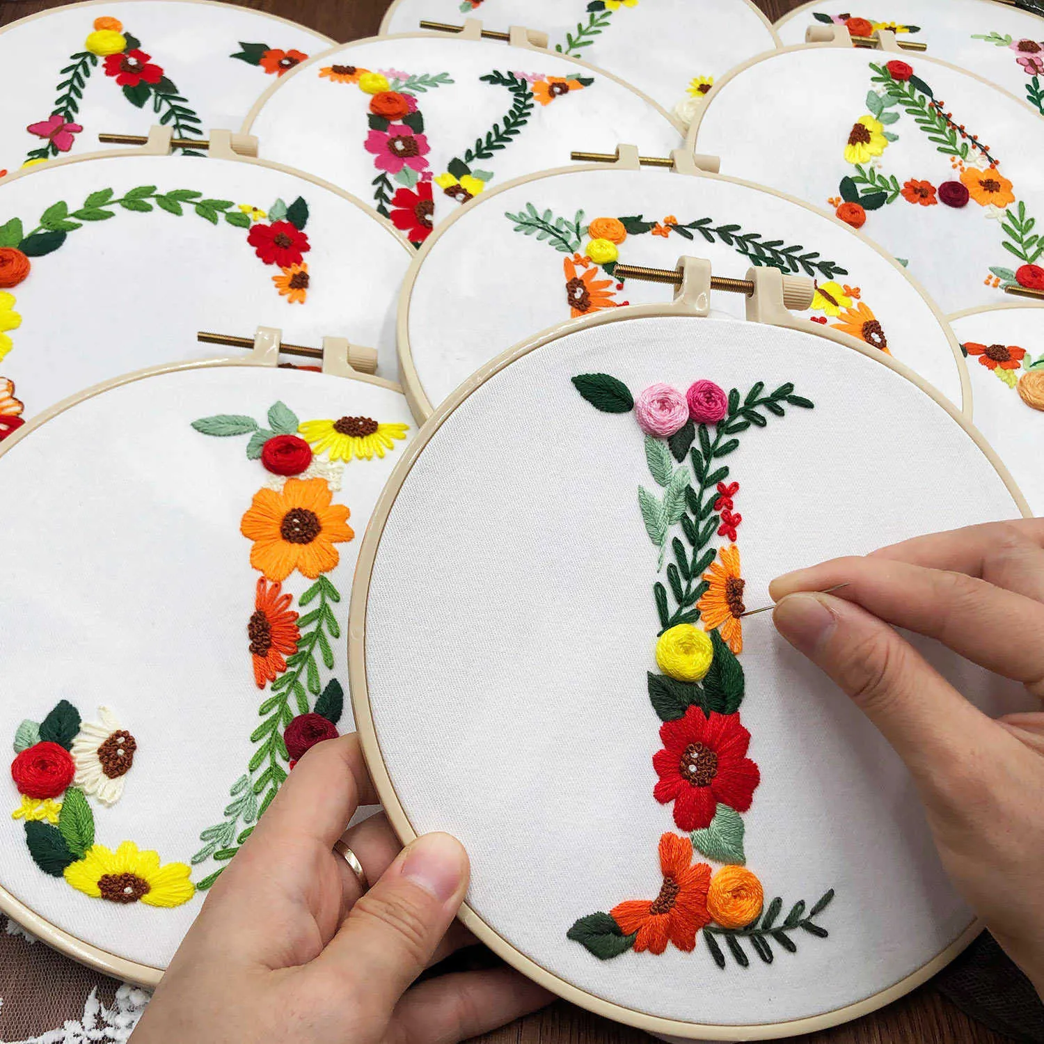Chinesische Produkte Englische Buchstaben Stickerei Starter Cross Stitch Set Blumen Pflanze Stempelsticke Set für Anfänger für Wohnkultur
