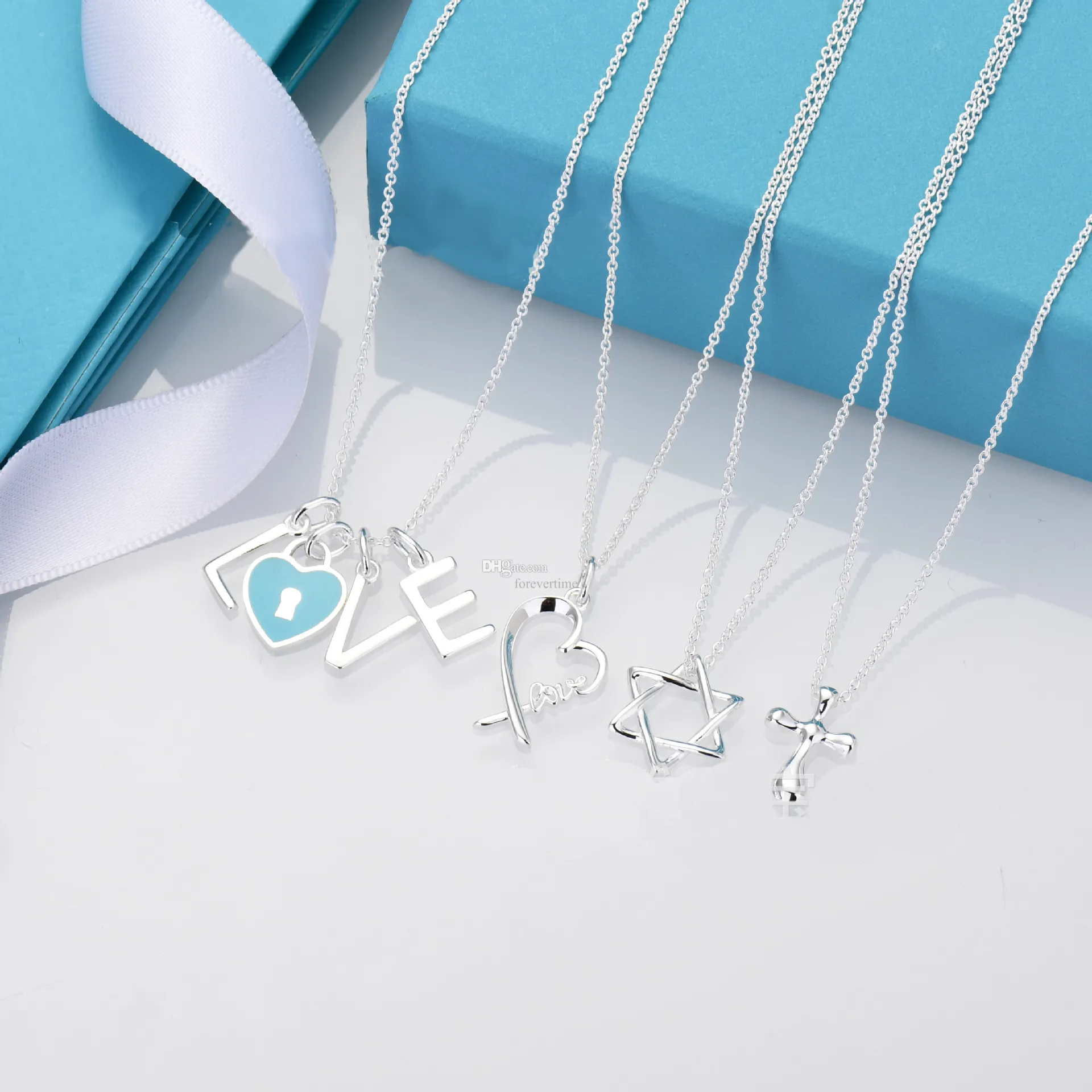 High quality heart LOVE pendant designer necklace for women fashion jewelry smooth octagonal star collarbone chain girlfriend engagement gifts wholesale