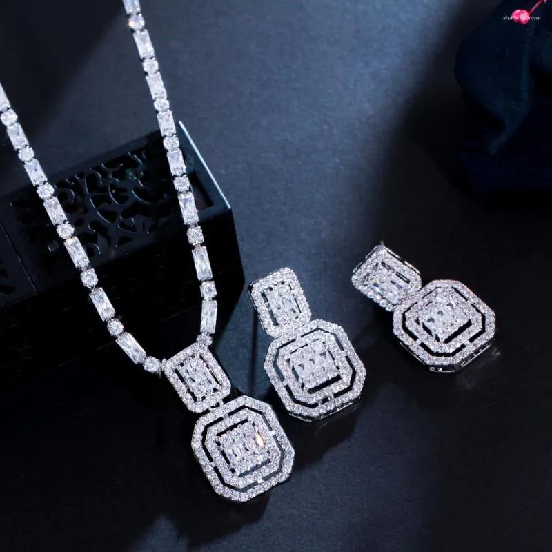 Naszyjne kolczyki Ustaw luksusowe błyszczące Austria Kryształowe kolczyki dla kobiet mody biżuterii kwadratowy styl przyjęcia weselne prezent urodzinowy ZK30