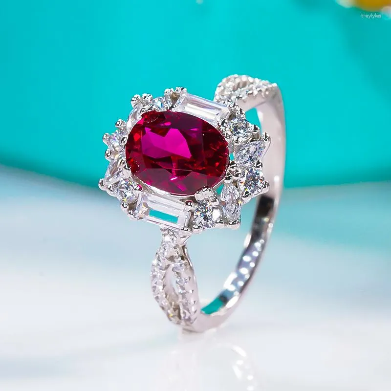 Cluster Rings Qinhuan Lab Ruby Gemstone Ring High Carbon Diamond S925 Sterling Silver PT950 Platinum Platerad för kvinnor Fin smycken Luxury