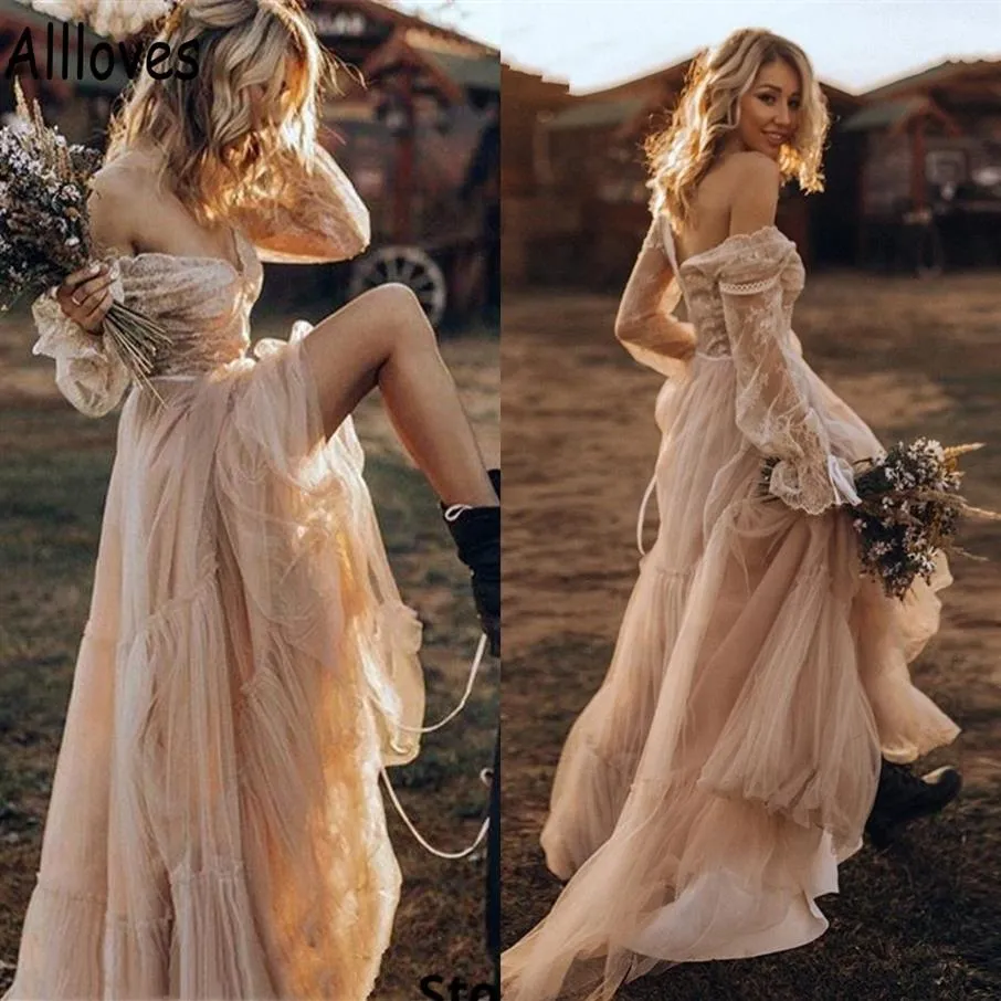 Champagne Country Western Abiti da sposa con maniche lunghe Retro Cowgir con scollo a V Abiti da sposa in pizzo bohémien Sweep Train Tulle A Lin2472