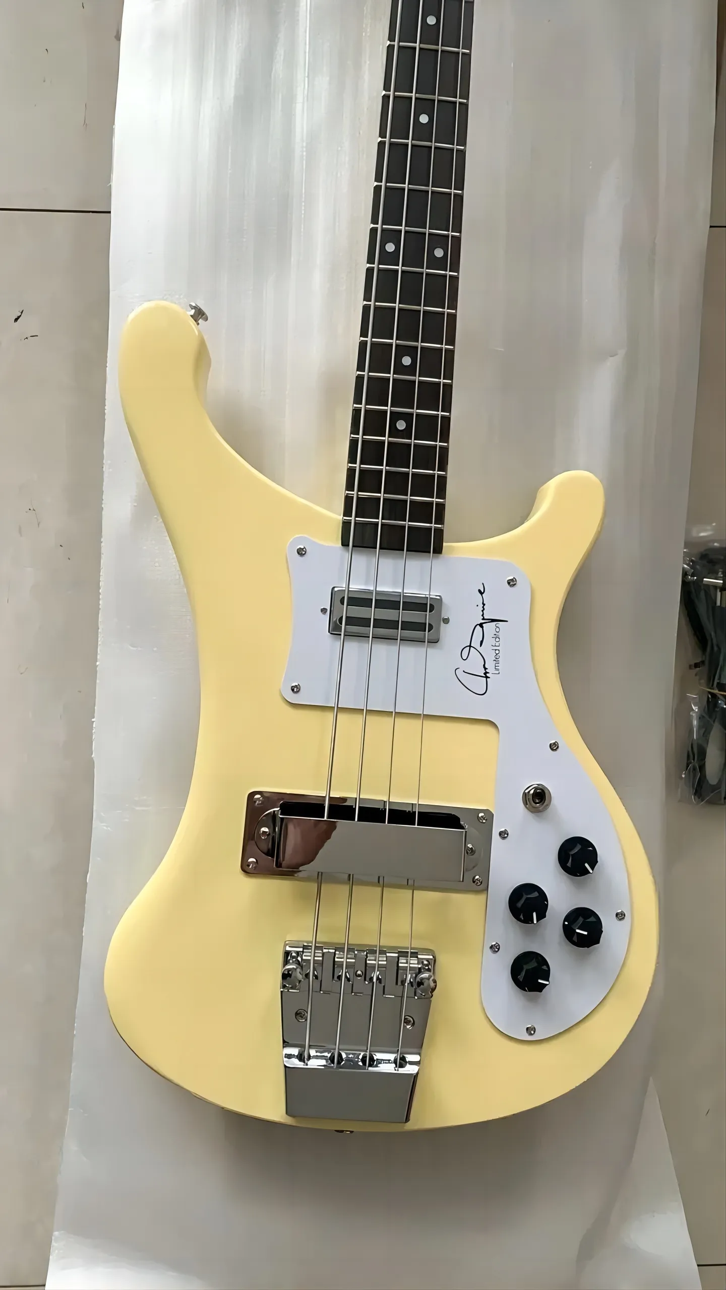 Chris squire 2024 signature rickenbacker 4001cs