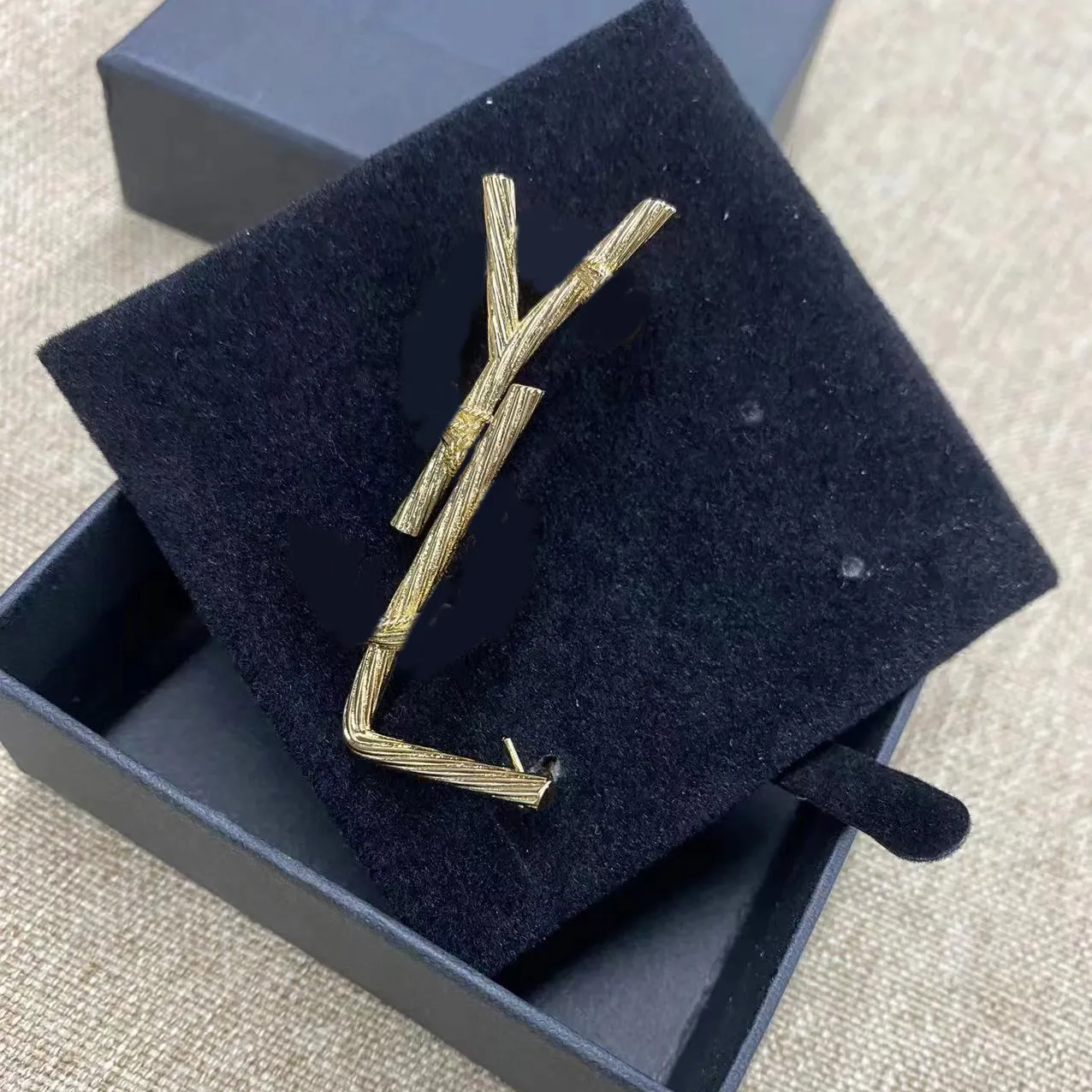Bambusowa faktura broszka projektant literowych brooch Pins luksusowa wysokiej jakości biżuteria Kobiety złote broszki