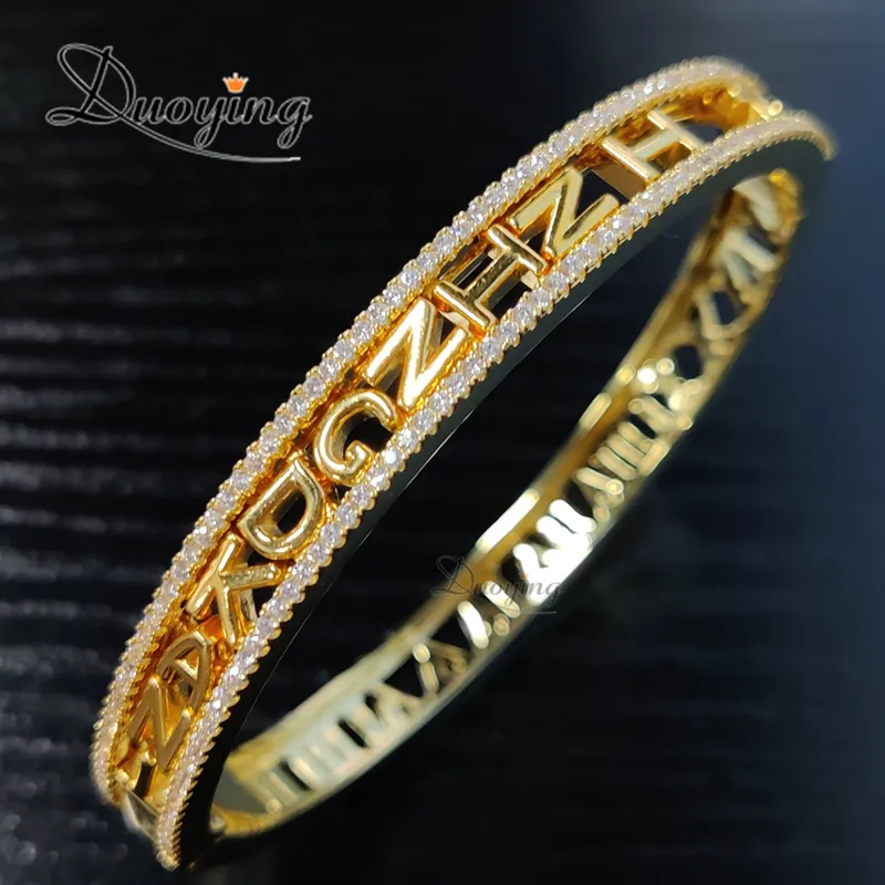 Bangle Duoying DIY Slider Charms Custom Naam Gepersonaliseerde Romeinse Nummer Uitgeholde Bangle Zirconia Mom Gift 230807