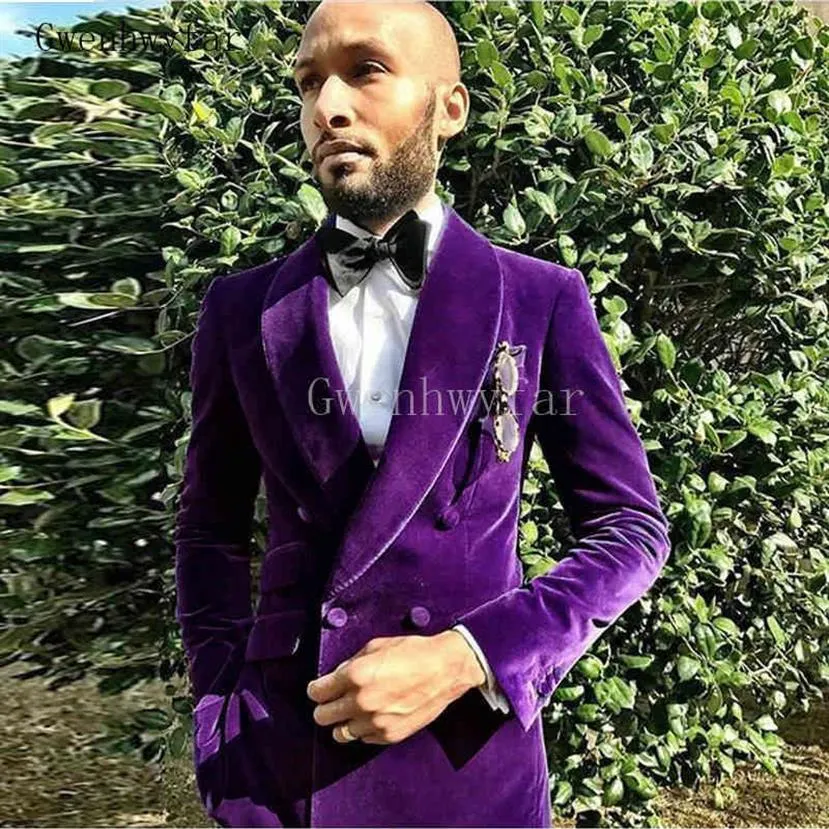 2018 Najnowsze projekty Purple Velvet Men Suit Suit Niestandardowy rozmiar Tuxedos Prom Męs