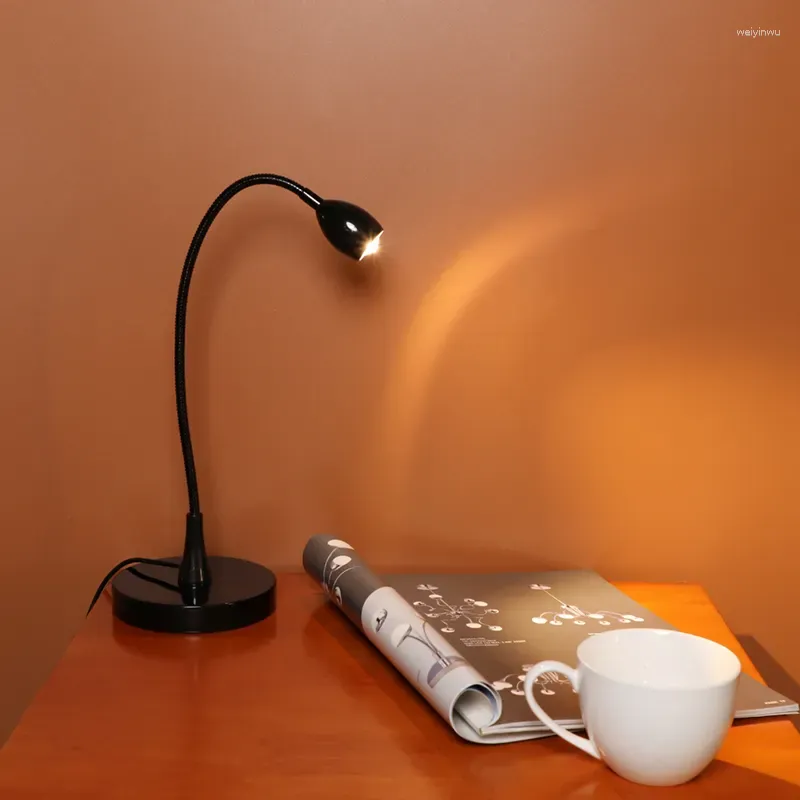 Lampes de table 360 Réglable Flexible Tube Métal Led Lampe Blanc/noir Protection Des Yeux Bureau Lamparas Accessoires De Bureau Pour