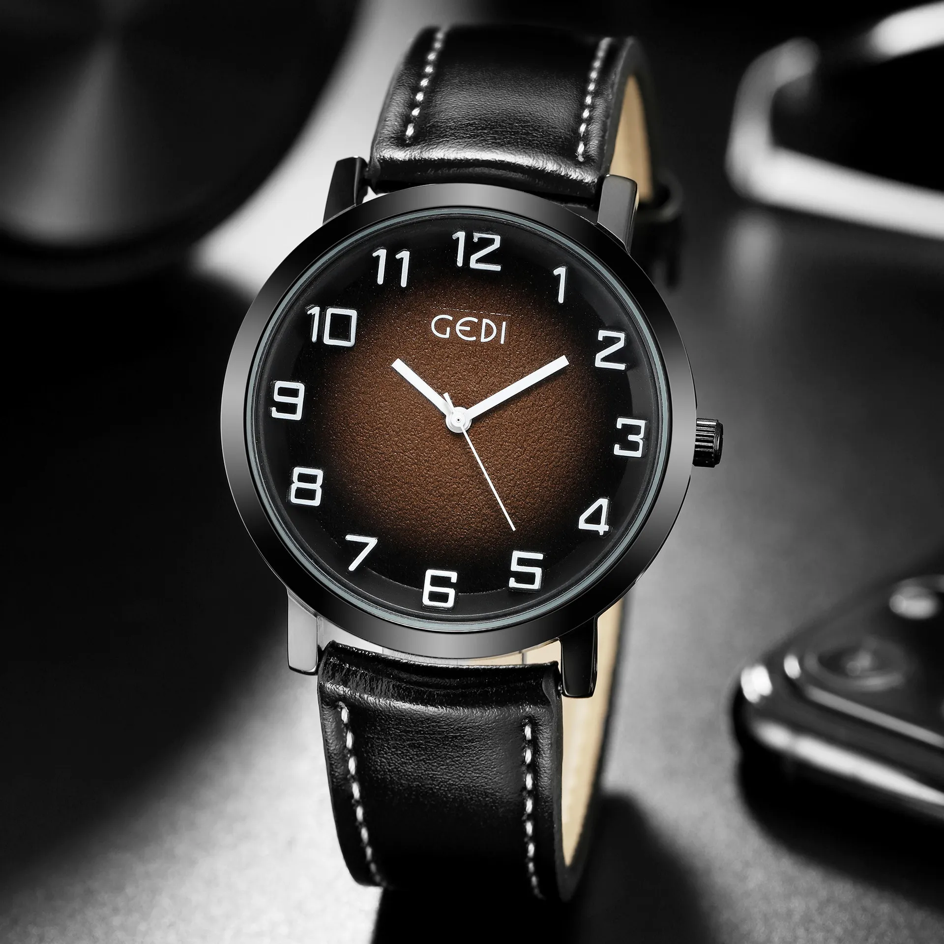Mens Watch Watches 고품질 디자이너 한정판 고급 쿼츠 배터리 골동품 방수 39mm 워치
