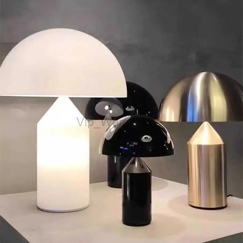 Postmodern svamp skrivbordslampa Vit svart guldlampa kreativ lyxmetallkonstdesignljus för sovrum sängsidor bordsljus hkd230807