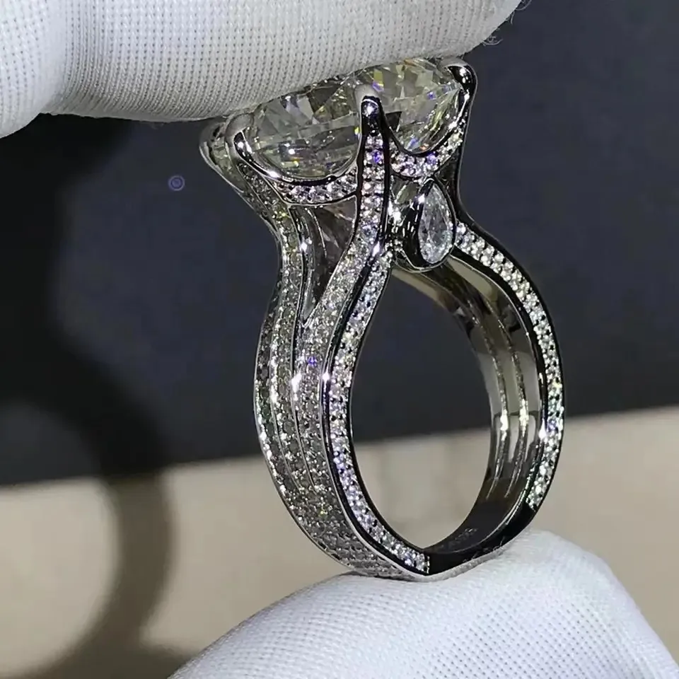 10ct Choucong Marka Alyans Lüks Takılar Gerçek 100% 925 STERLING Gümüş Yuvarlak Kesim Moissanit Elmas Zirkon Partisi Sonsuzluk Kadın Gelin Yüzük Hediyesi Asla soluk