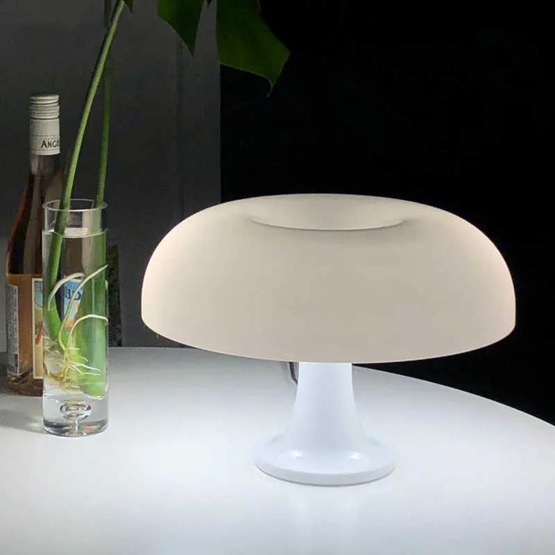 Designer-LED-Pilzlampe aus Italien für Hotelschlafzimmer, Nachttisch-Dekoration, Beleuchtung, moderne Schreibtischleuchten HKD230808