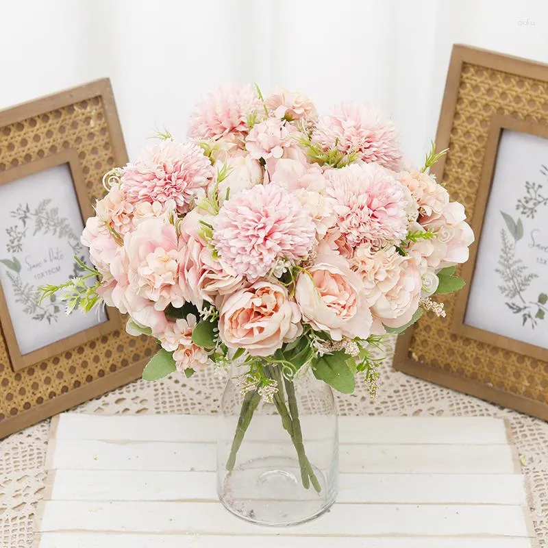 Flores decorativas Flor de rosa artificial Seda Peonía blanca Artesanía de alta calidad Ramo de hortensias DIY Decoración de la boda en casa Accesorios falsos