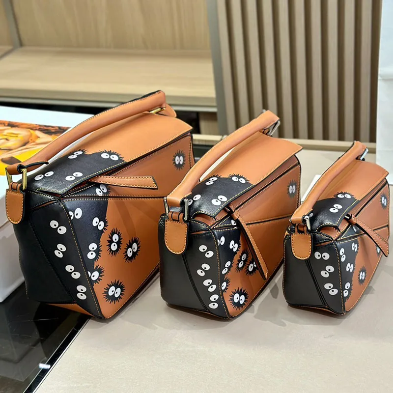 2023 axelpåsar designer väska äkta läder handväska hink kvinnas påsar pussel koppling totes crossbody geometry kvadrat kontrast färg lapptäck