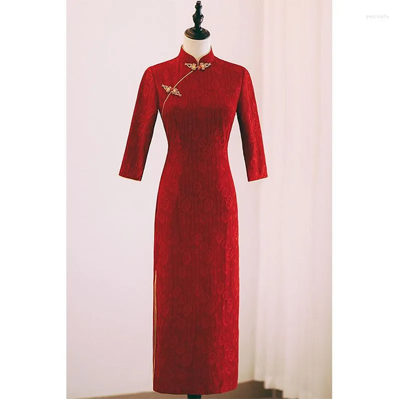Abbigliamento etnico Rosso cinese di alta qualità Donna Cheongsam Qipao Mezza manica Plus Size Fiore vintage Matrimonio Cena formale Abito lungo