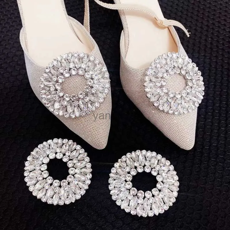 Pins Brooches 1PC Shoe Clip Wedding Shoes Crystal Women Bride Decoration Rhinestone Shiny Decorative Clips Metal Shoe Buckle Shoe Accessory HKD230807