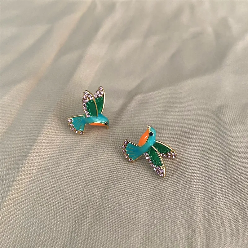 Trendy Women's Stud Earrings Enamel Glaze Hummingbird Ears Studs Flash Diamond Micro Earpiece