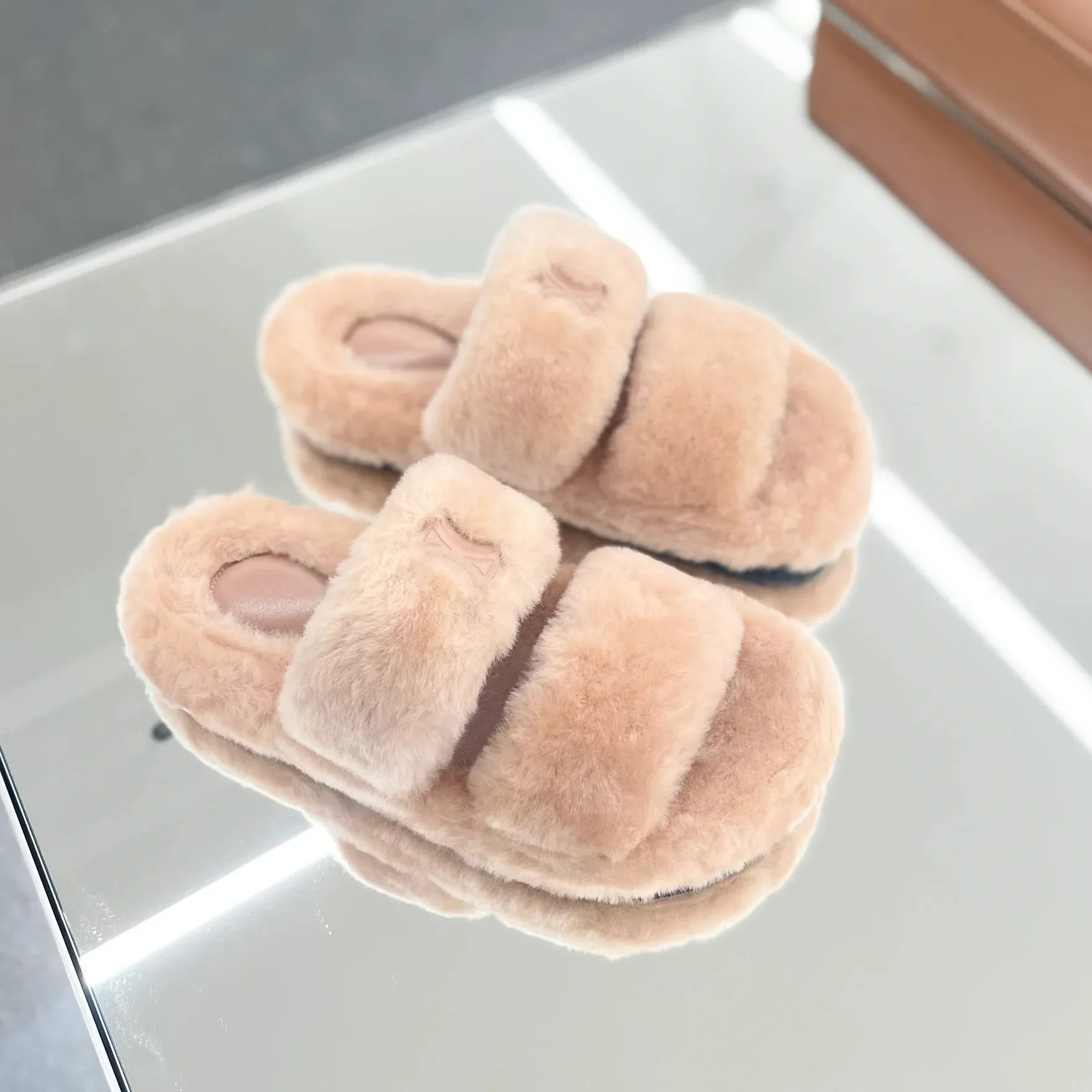 Damen Herren Teddybär Sandalen Triumph Flauschige Sandale Mode Feder Schuh Luxus Designer Slipper Tazz Wollfell Hausschuhe Haus Fuzzy Slides Celiny Pelz Flache Slide