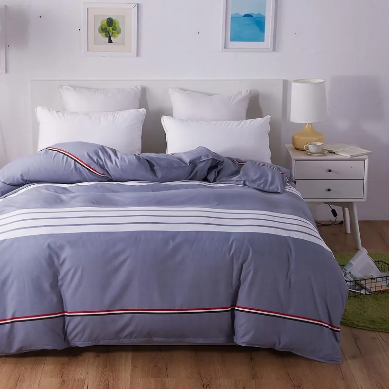 Conjuntos de cama de luxo Twin FUll Queen king size macio Capa de edredom de fibra com estampas reativas colcha apenas conjunto de cama 230807