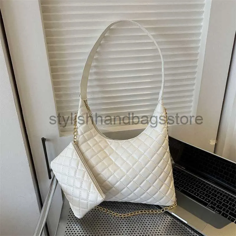 أكياس الكتف بسيطة وغير رسمية سلسلة كتف واحدة من Women's Bag 2023 Spring New Fashion Trend Bag Bag البسيطة وغير الرسمية BagstylishHandbagsstore