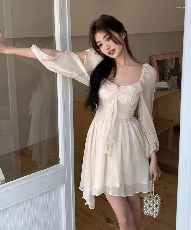 Casual Spring and Summer Chiffon French Dress with Bubble Sleeves