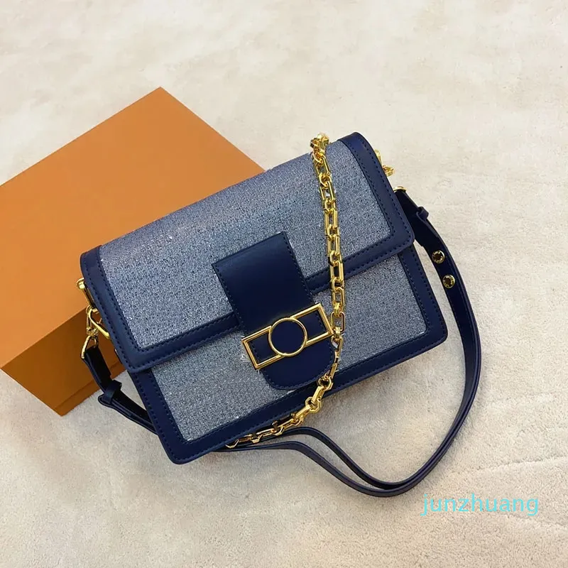 Diseñador -Bandolera de lona de mezclilla azul Bolsos de hombro con cadena Bolso de mujer Bolso de mensajero con solapa con estampado de letras Herrajes dorados Hebilla de letras Correas de hombro de cuero