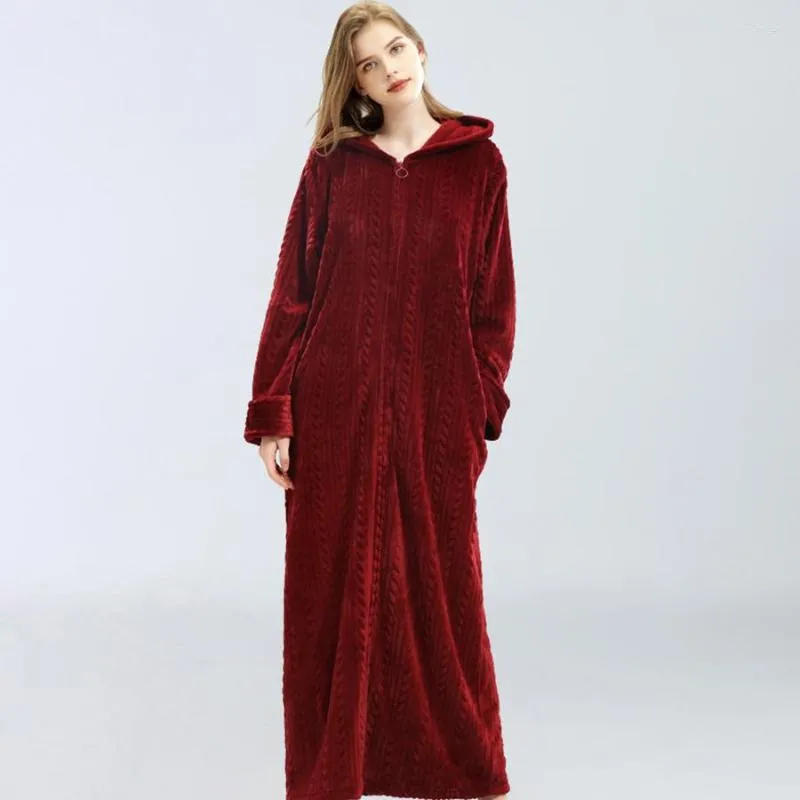 Vêtements de nuit pour femmes hiver flanelle longue peignoir femmes chaud à capuche fermeture éclair Homewear Robe cheville-longueur Robes de demoiselle d'honneur Robe de chambre femme