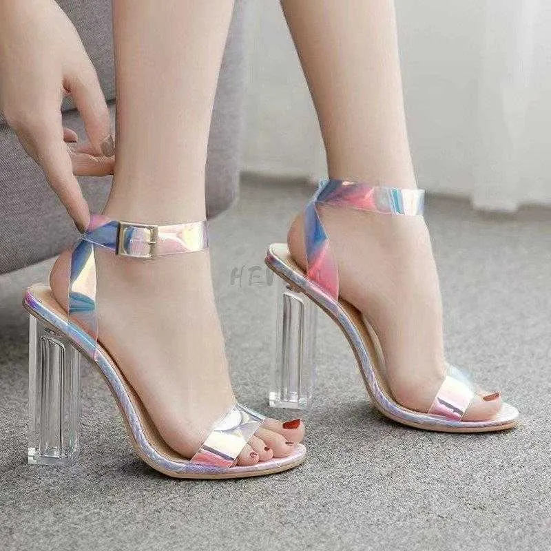 Sandalen Sexy Transparante Hoge Hakken Vrouwen Schoenen Mode Pvc Clear Pumps Dames Gesp Strippers Zomer 230417