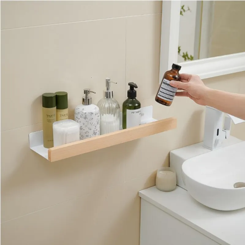 Badrumshyllor rack väggmonterad duschrum toalett nordisk stil hylla kosmetisk förvaring kök mångsidigt fast trä 230807