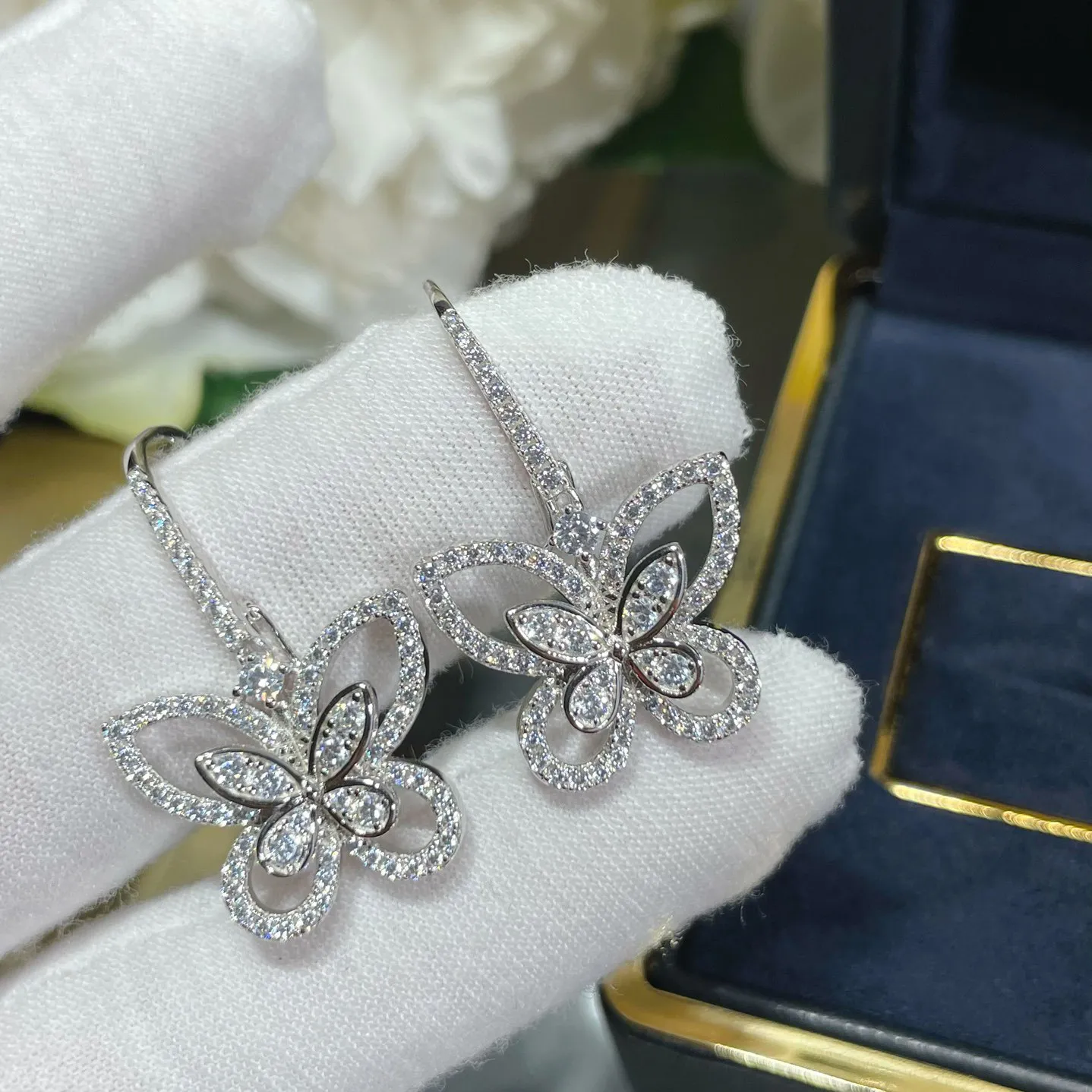 Luxury Full Diamond Cutout Butterfly Earrings Fashion All-in-one Women's Designer Earrings 925 Silver Jewelry Wedding Anniversary Gift