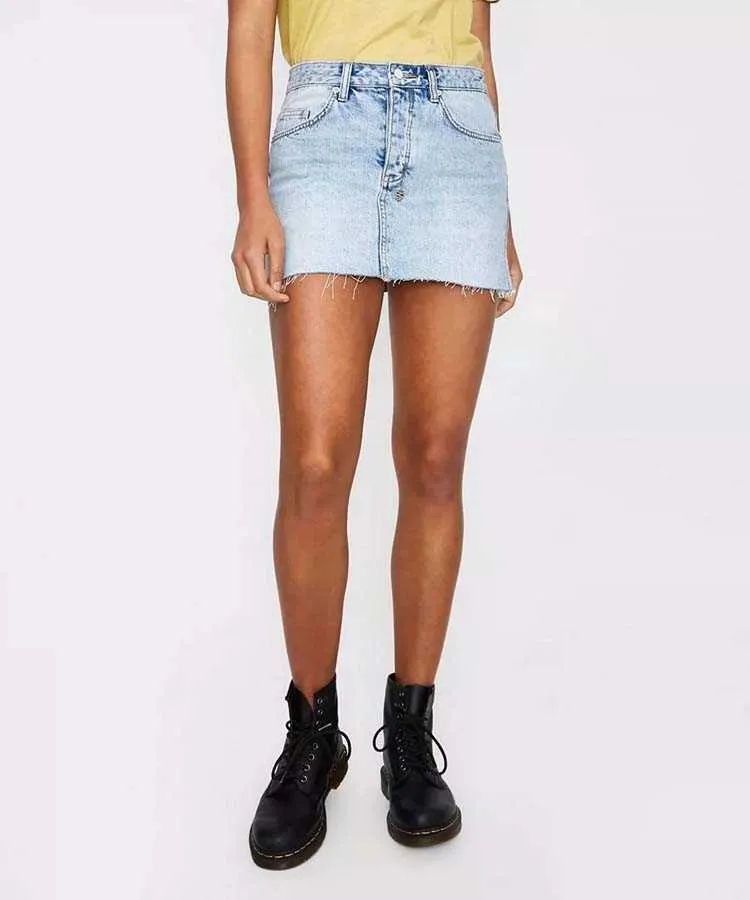 Grundlegende Freizeitkleider Australische Trendmarke Ksub * Original Tail Goods Damen-Jeans-Kurzrock aus reiner Baumwolle in verwaschenem Sommerblau mit halbem Körper und Gesäß A-Linie