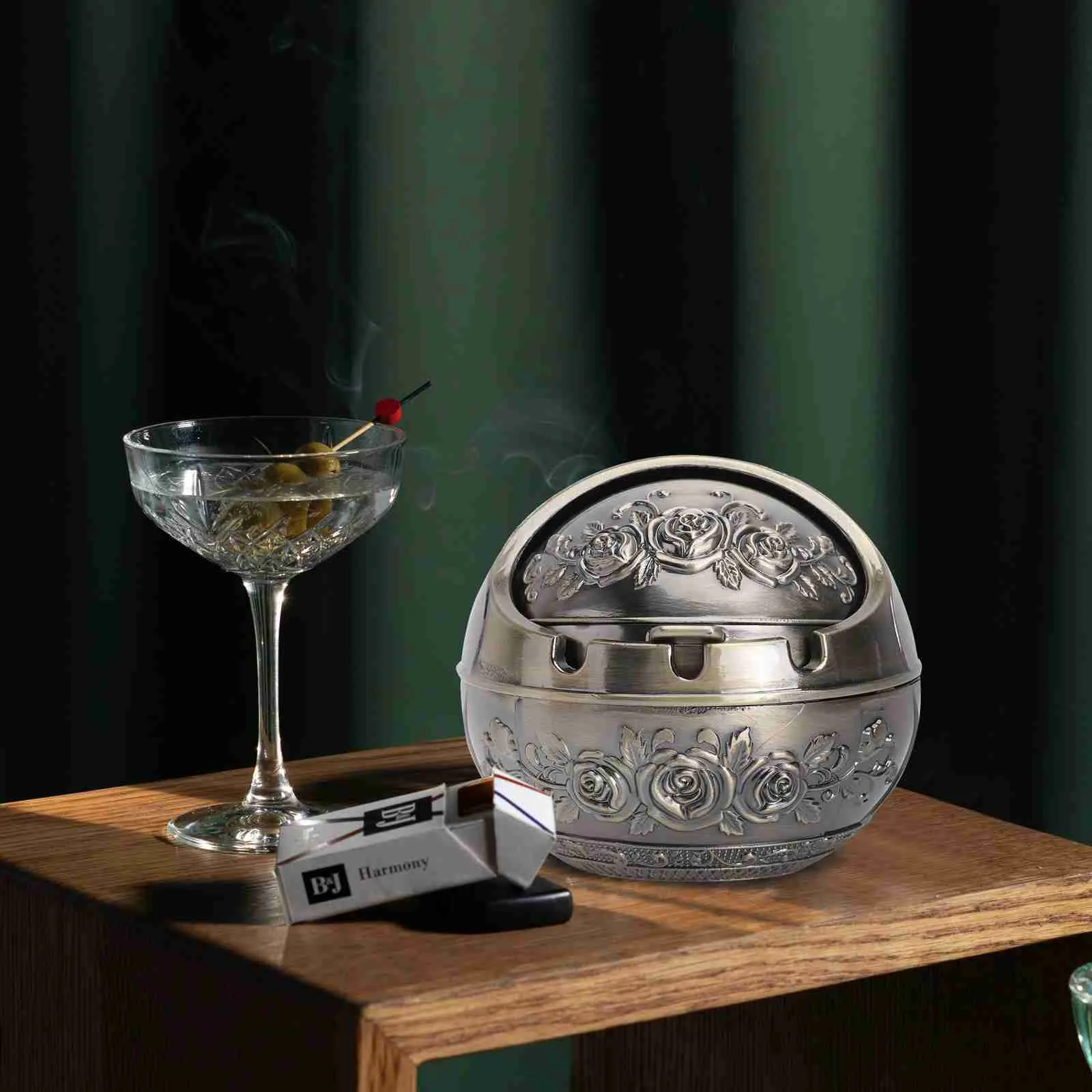 DHgate.com:Spherical Zinc Alloy Metal Ashtray for Car, Earth
