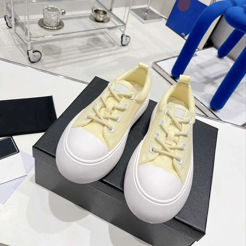 Casual Shoes Small fragrance thick bottom light bulb shoes 2032 new early autumn candy colored canvas shoes lace up boots high white shoes women