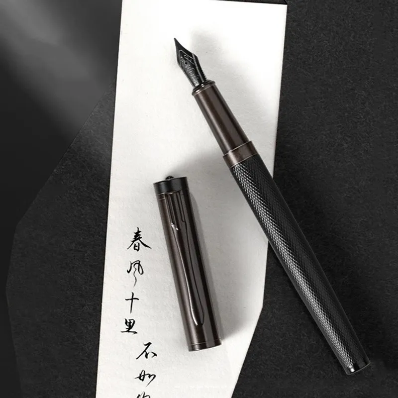 Fountain Pens HERO Metal Black Forest Pen Classic Design Fine 038mm Nib Tree Texture Holder Writing Gift School Stationery 230807